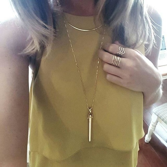 Stella & Dot Rebel necklace in gold